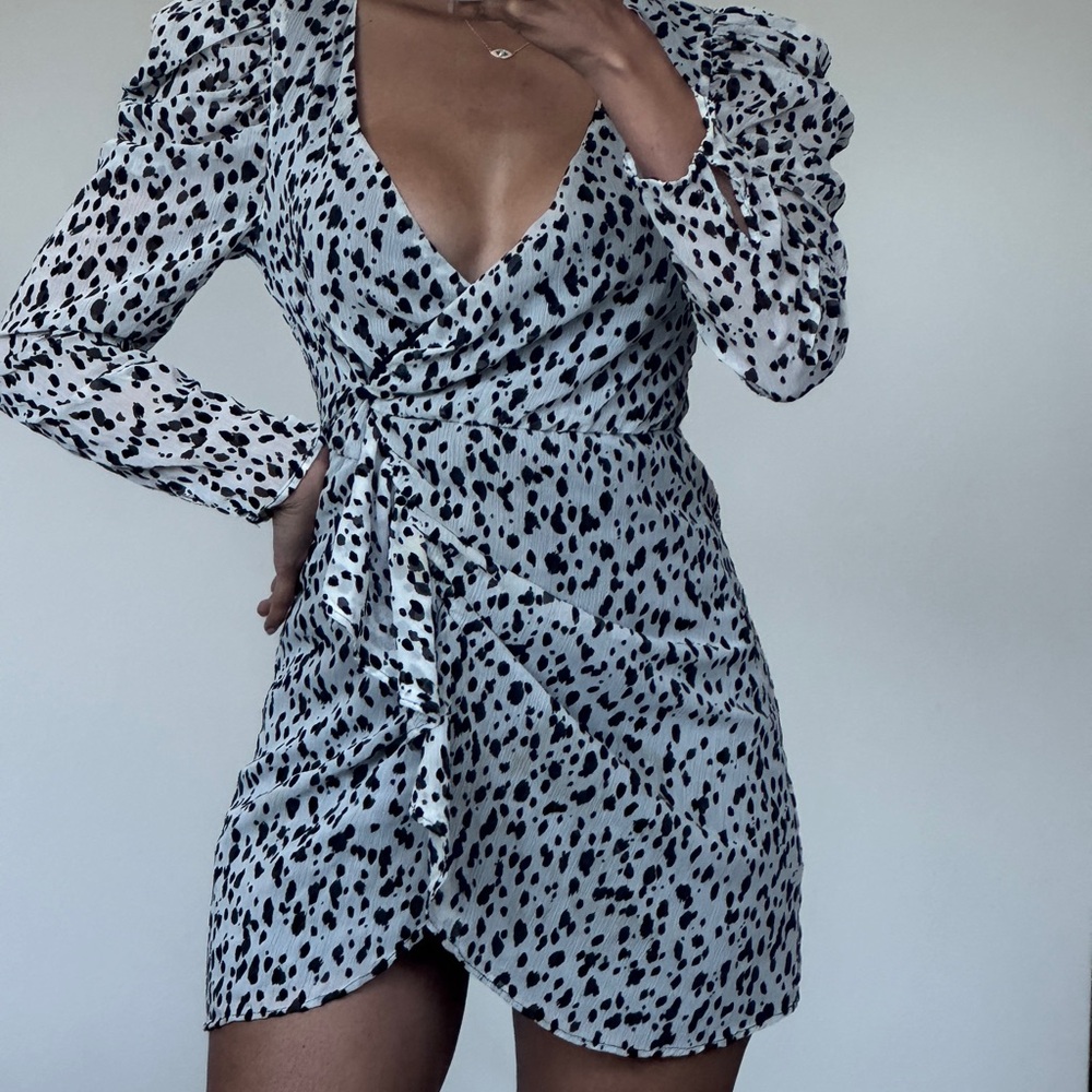 Zara Black and White Bodycon Puff Sleeve Dress